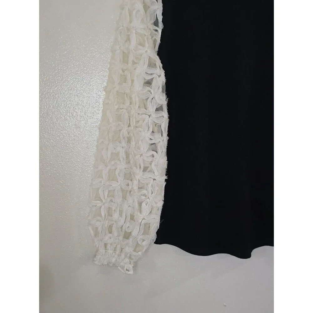 Chico's Mesh Applique Sleeve Blouse Womens Size 1 Medium Black Ivory Elegant Top